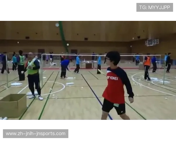 羽毛球如何抽斜线球